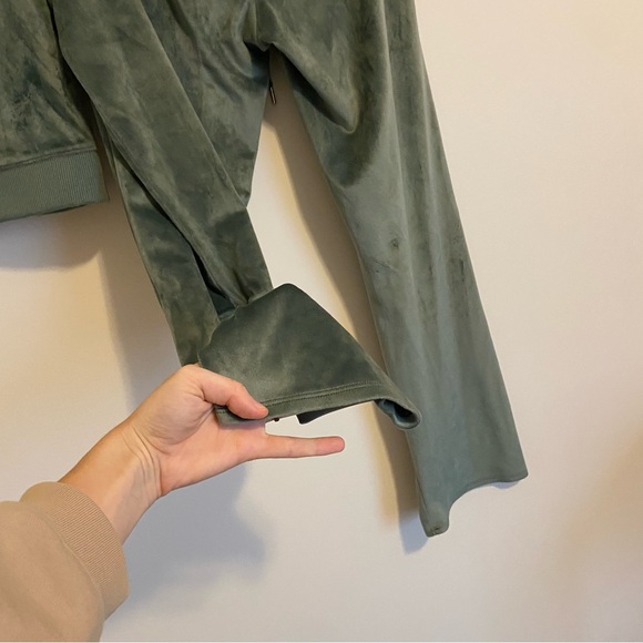 Aerie Green Velour Lounge Set size Medium - Picture 10 of 10